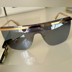 Quay sunglass